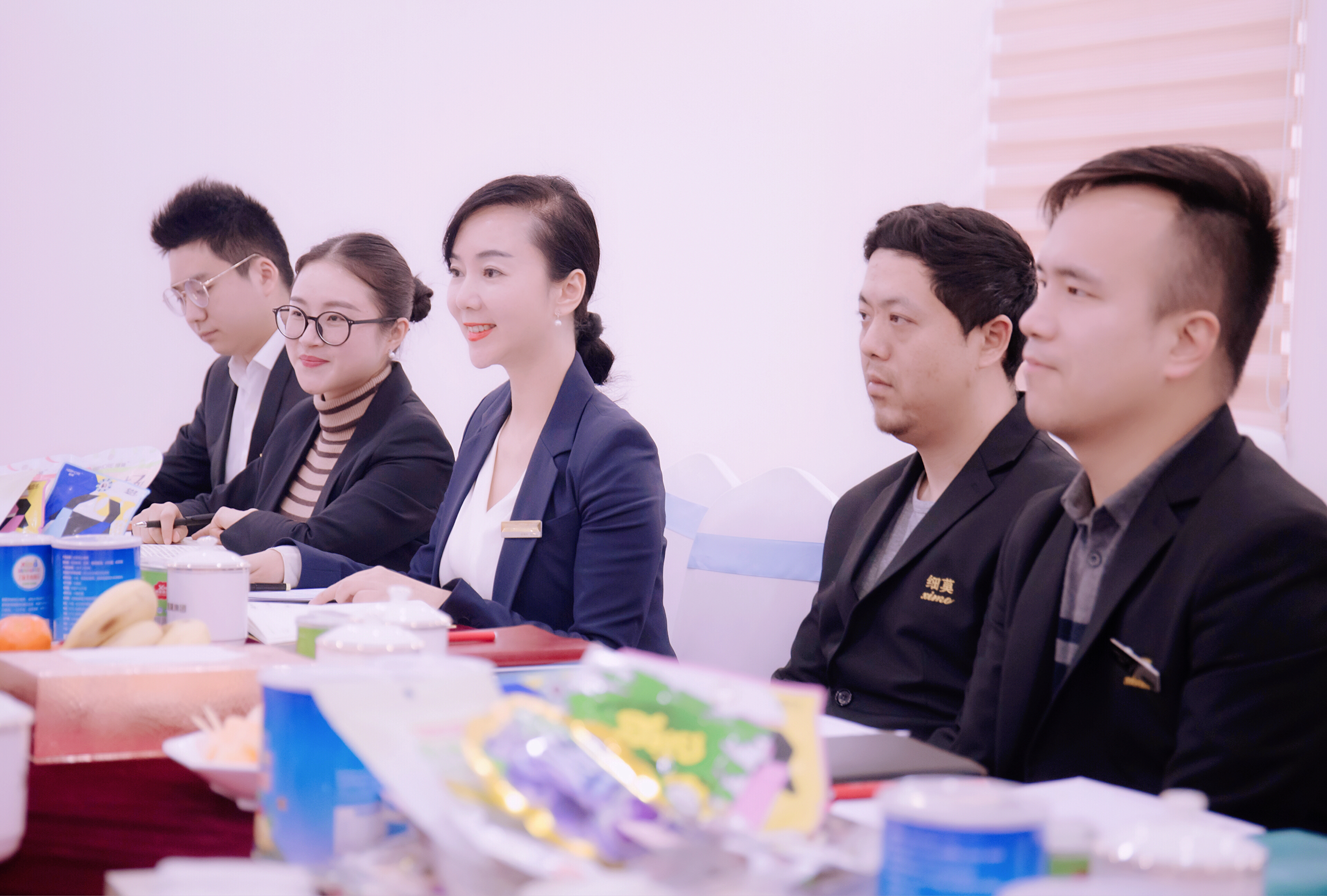 友好互訪，深化交流--細(xì)莫與湖南海外旅游進(jìn)行友好互訪